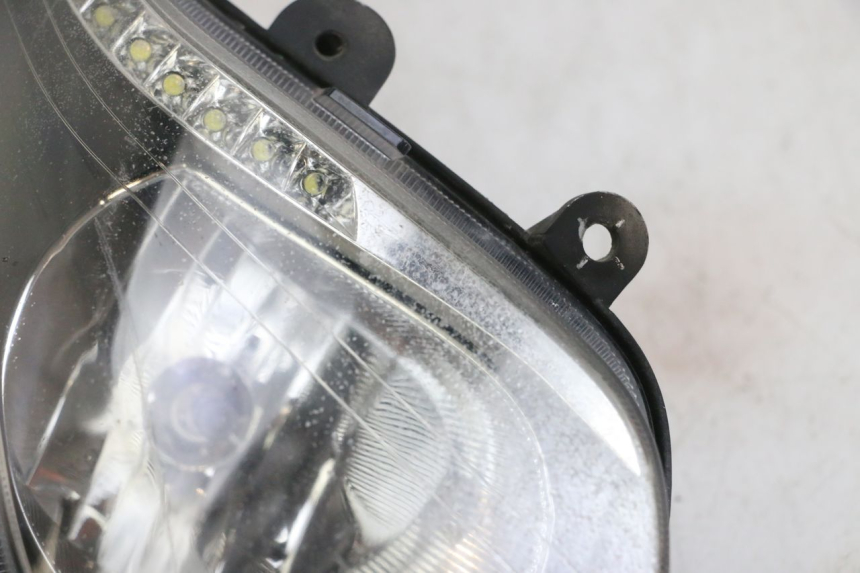 photo de FARO ANTERIORE DESTRO SYM GTS EVO 125 (2009 - 2013) - Marcature e riferimenti originali
