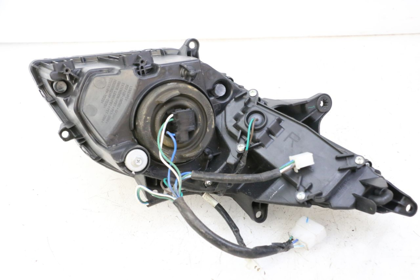 photo de FARO ANTERIORE DESTRA SYM JOYMAX 125 (2010 - 2017) - Primo piano tecnico