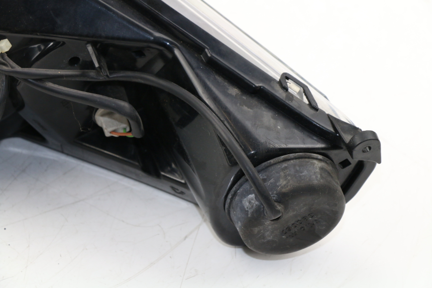 photo de FANALE ANTERIORE DESTRO PEUGEOT SATELIS COMPRESSOR K15 125 (2006 - 2009) - Altra vista dell'articolo