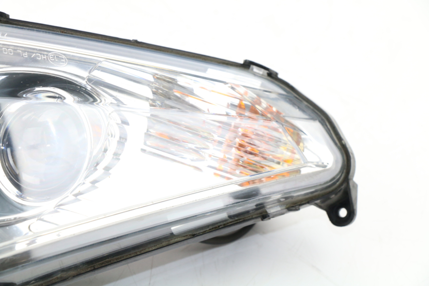 photo de FANALE ANTERIORE DESTRO PEUGEOT SATELIS COMPRESSOR K15 125 (2006 - 2009) - Foto prodotto supplementare