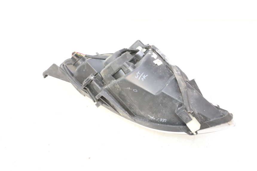 photo de FARO ANTERIORE DESTRA PEUGEOT SATELIS 125 (2013 - 2018) - Zoom sullo stato d'uso