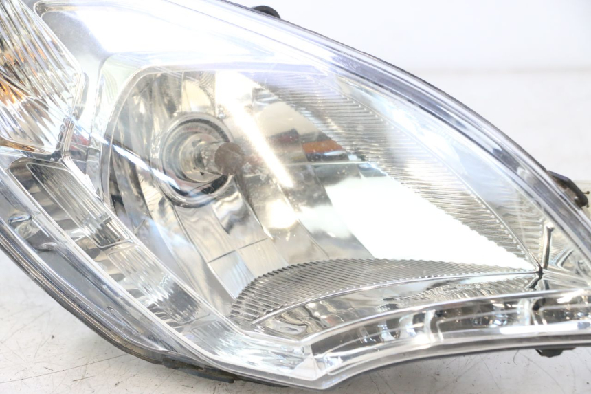 photo de FARO ANTERIORE DESTRA PEUGEOT SATELIS 125 (2013 - 2018) - Marcature e riferimenti originali