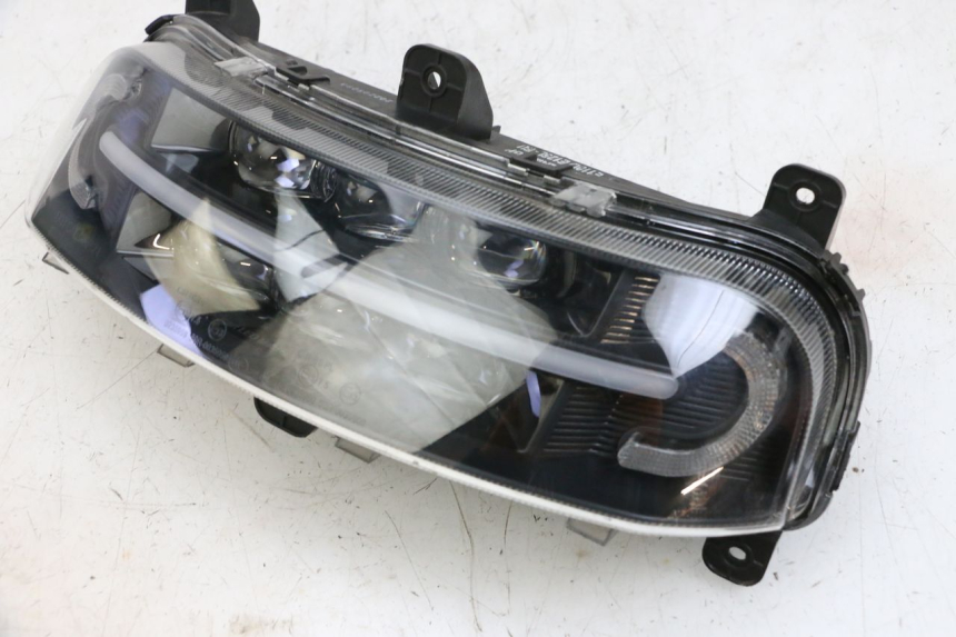 photo de FARO ANTERIORE SEGWAY NINEBOT E125S 1 (2022 - 2026) - Primo piano tecnico