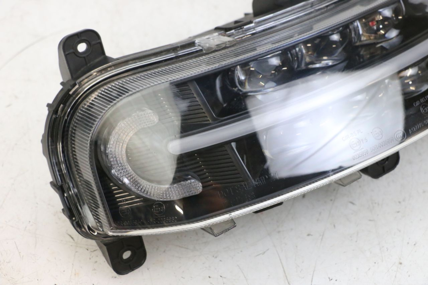 photo de FARO ANTERIORE SEGWAY NINEBOT E125S 1 (2022 - 2026) - Dettagli dei punti di fissaggio