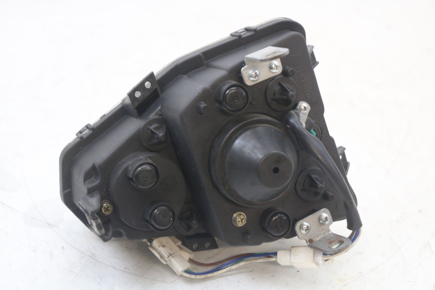 photo de FARO ANTERIORE EBROH BRAVO GLE 1 (2020 - 2024) - Dettagli dei punti di fissaggio