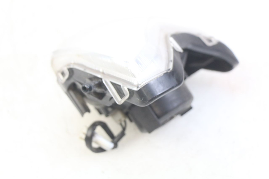 photo de FANALE ANTERIORE YAMAHA D'ELIGHT DELIGHT 125 (2017 - 2020) - Primo piano tecnico