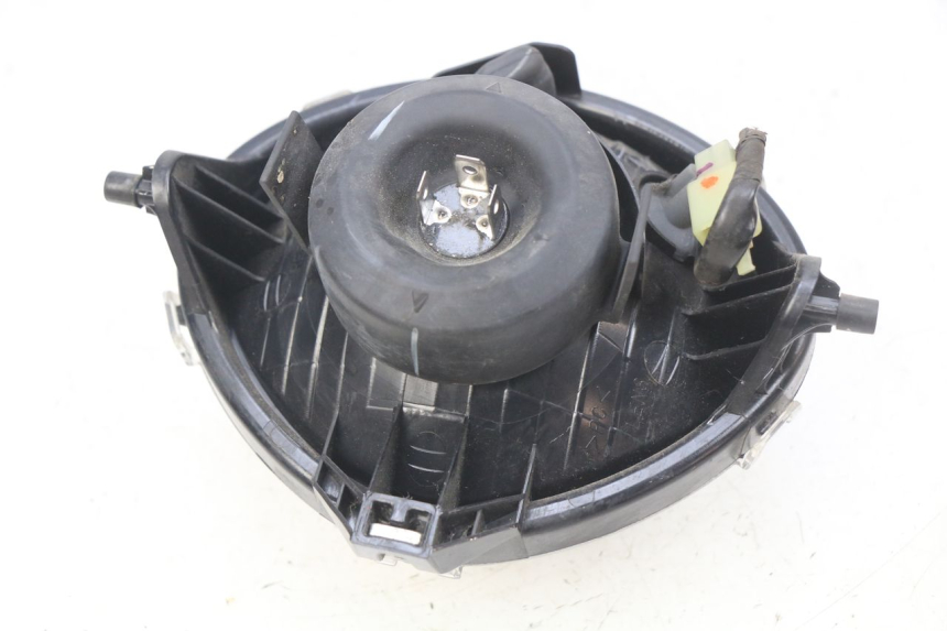 photo de FARO ANTERIORE YAMAHA D'ELIGHT DELIGHT 115 (2013 - 2017) - Primo piano tecnico