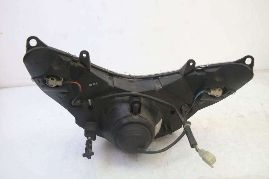 photo de FANALE ANTERIORE PEUGEOT ELYSTAR 50 (2002 - 2014) - Stato della superficie e materiale