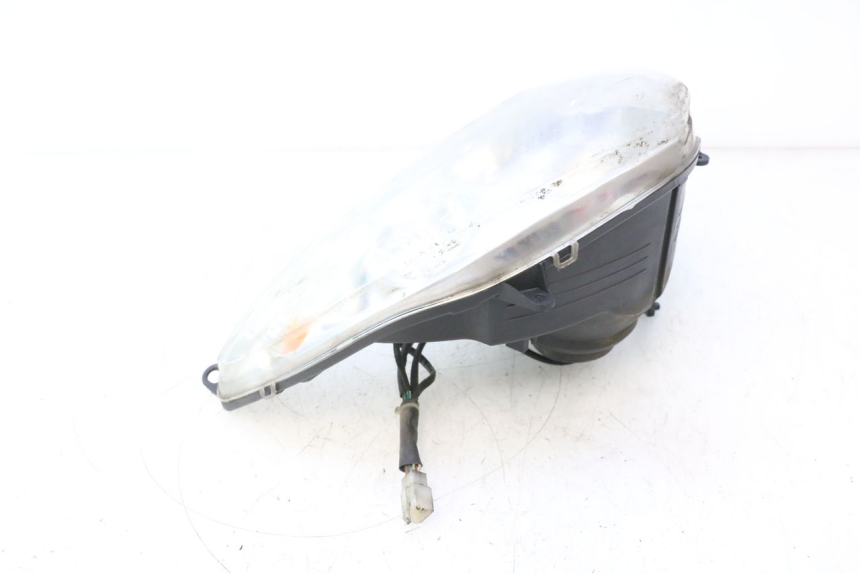 photo de FANALE ANTERIORE PEUGEOT ELYSTAR 50 (2002 - 2014) - Stato della superficie e materiale
