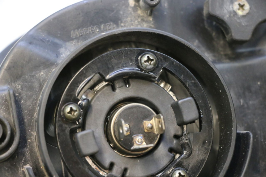 photo de FARO ANTERIORE KEEWAY F-ACT FACT EVO 50 (2020 - 2026) - Zoom sullo stato d'uso
