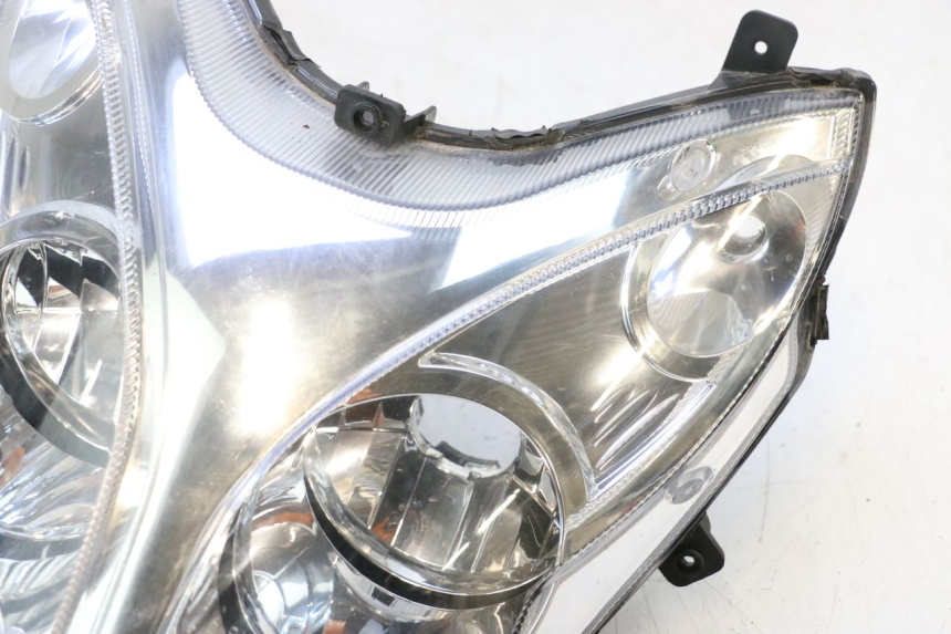 photo de FARO ANTERIORE KEEWAY F-ACT FACT EVO 50 (2020 - 2026) - Stato della superficie e materiale