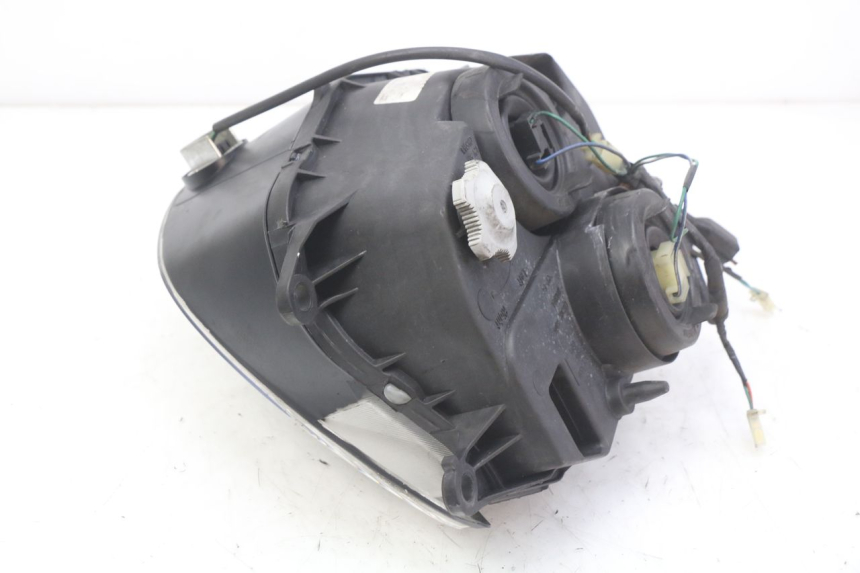photo de FANALE ANTERIORE HONDA FES PANTHEON 2T 125 (1998 - 2002) - Zoom sullo stato d'uso