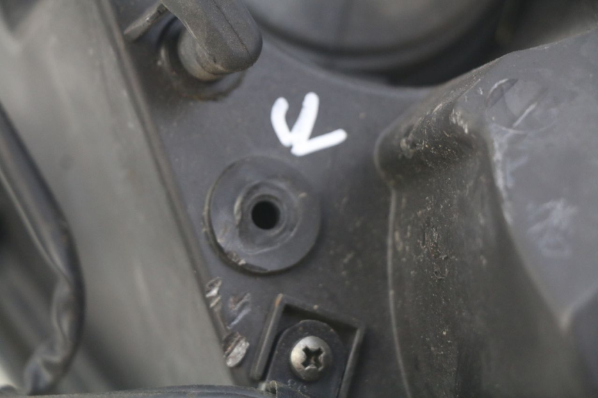 photo de FANALE ANTERIORE HONDA FES PANTHEON 125 (2003 - 2007) - Primo piano tecnico