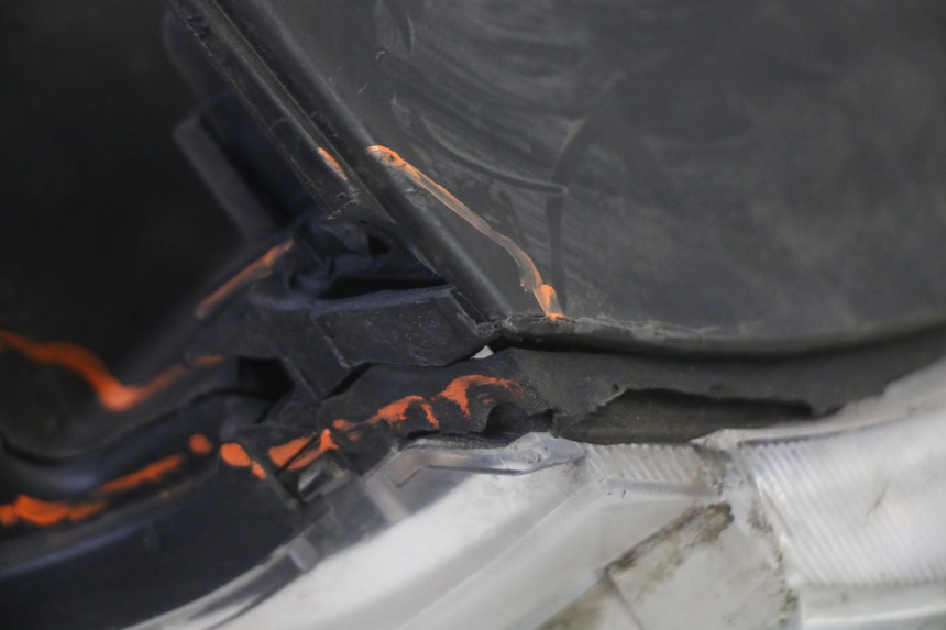 photo de FANALE ANTERIORE HONDA FES S-WING SWING ABS 125 (2007 - 2015) - Marcature e riferimenti originali