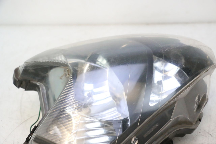 photo de FARO ANTERIORE HONDA FJS SILVER WING SILVERWING 400 (2005 - 2008) - Zoom sullo stato d'uso