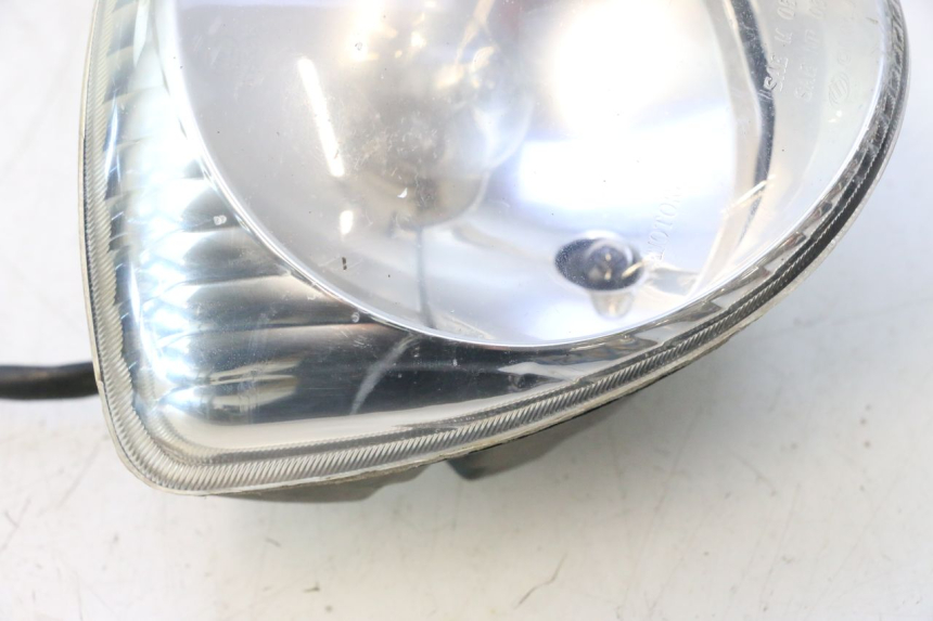 photo de FANALE ANTERIORE PIAGGIO FLY 2T 50 (2004 - 2017) - Marcature e riferimenti originali