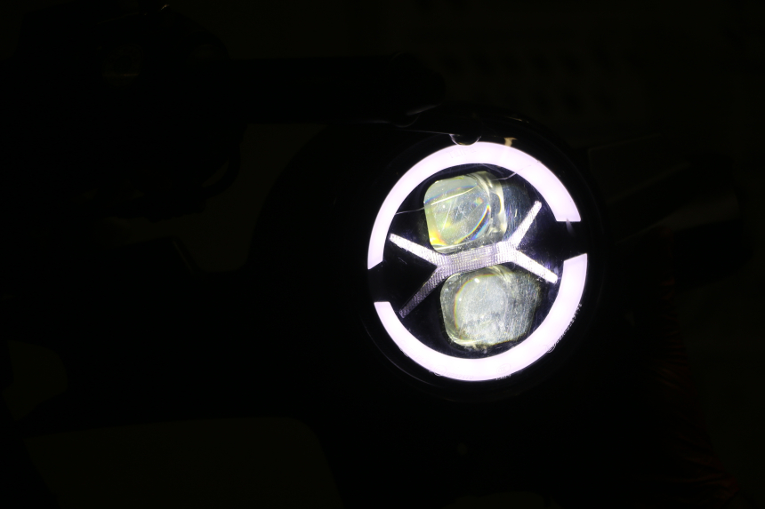 photo de FARO ANTERIORE VENESI FLY RETRO 4T 50 (2020 - 2025) - Altra angolazione