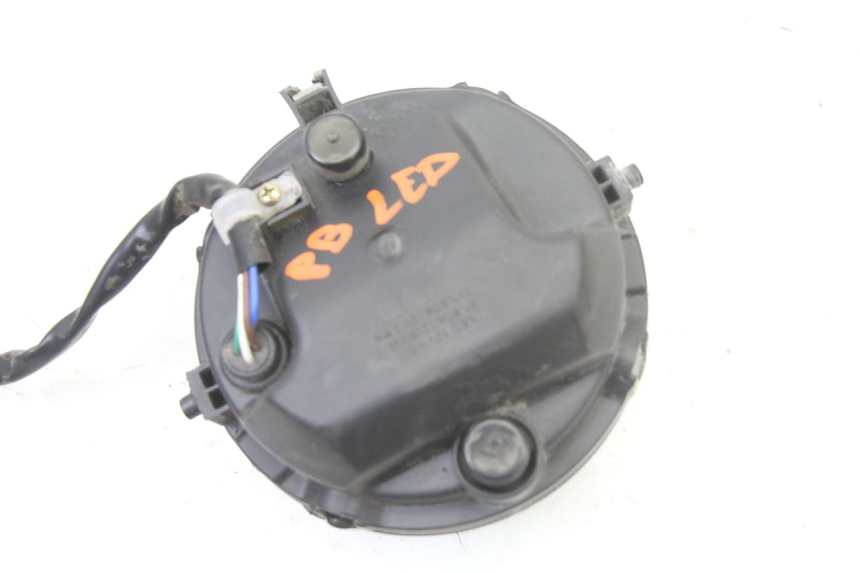 photo de FARO ANTERIORE VENESI FLY RETRO 4T 50 (2020 - 2025) - Dettagli dei punti di fissaggio