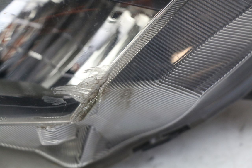 photo de FARO ANTERIORE HONDA FORZA 125 (2015 - 2016) - Altra angolazione