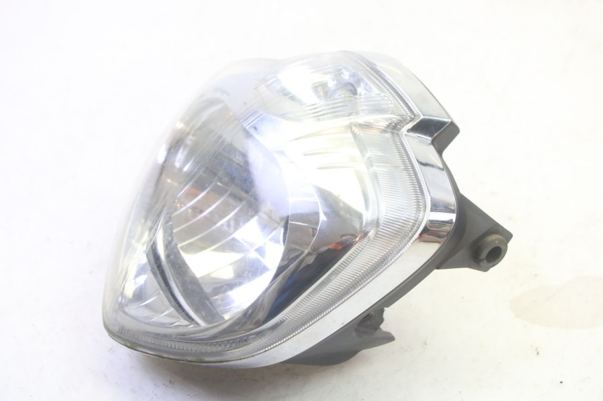 photo de FARO ANTERIORE YAMAHA FZ6 N FAZER 600 (2004 - 2006) - Zoom sullo stato d'uso