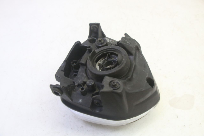 photo de FARO ANTERIORE YAMAHA FZ6 N FAZER 600 (2004 - 2006) - Primo piano tecnico