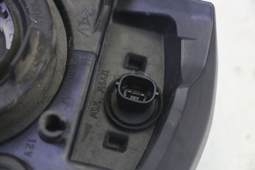 photo de FARO ANTERIORE YAMAHA FZ6 N FAZER 600 (2004 - 2006) - Dettagli dei punti di fissaggio