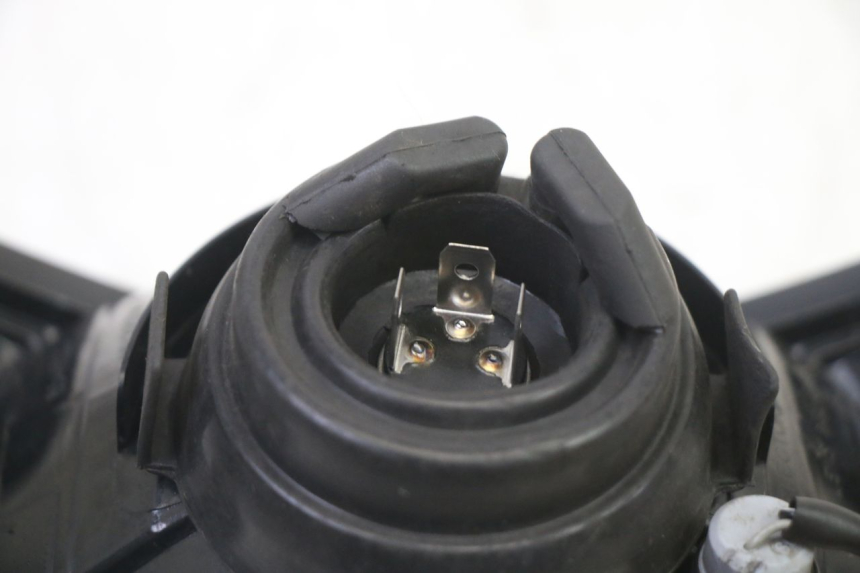 photo de FARO ANTERIORE BMW G310 R 310 (2016 - 2020) - Dettagli dei punti di fissaggio