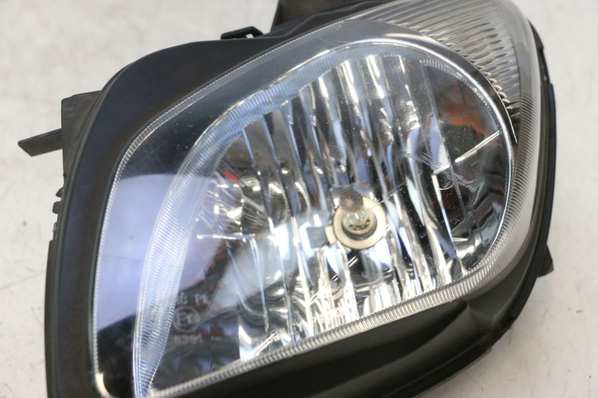 photo de FARO ANTERIORE SINISTRA SUZUKI BURGMAN EXECUTIVE ABS 650 (2006 - 2012) - Zoom sullo stato d'uso