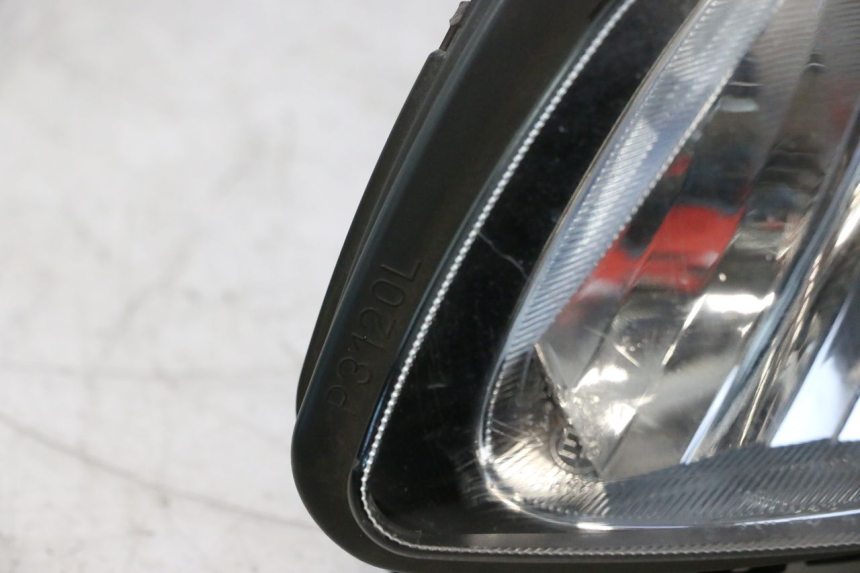 photo de FARO ANTERIORE SINISTRA SUZUKI BURGMAN EXECUTIVE ABS 650 (2006 - 2012) - Stato della superficie e materiale