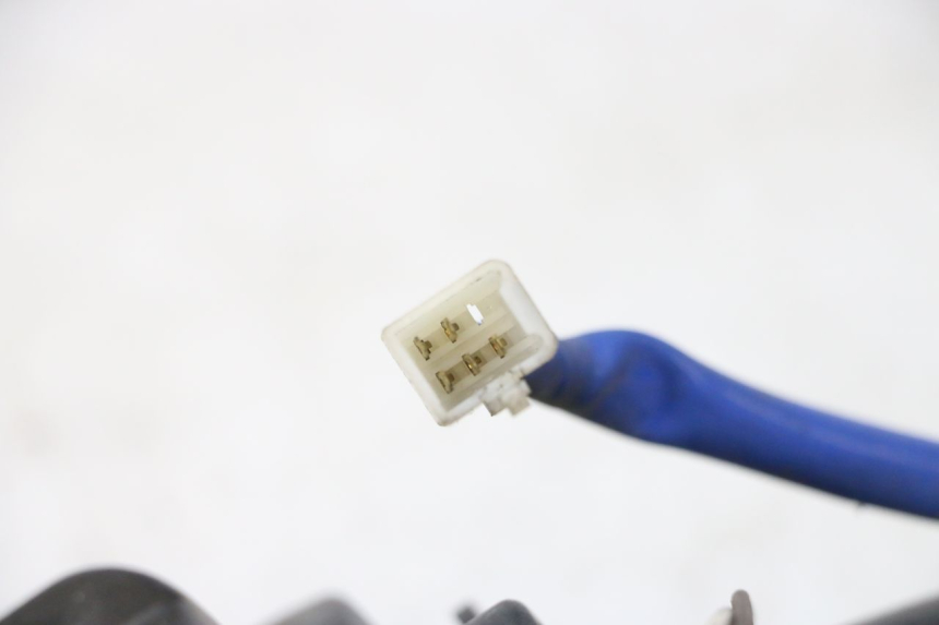 photo de FANALE ANTERIORE SINISTRO KYMCO DINK STREET 125 (2009 - 2014) - Zoom sullo stato d'uso