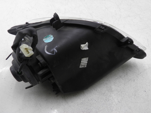 photo de FANALE ANTERIORE SINISTRO PEUGEOT GEOPOLIS 250 (2006 - 2008) - Dettagli dei punti di fissaggio