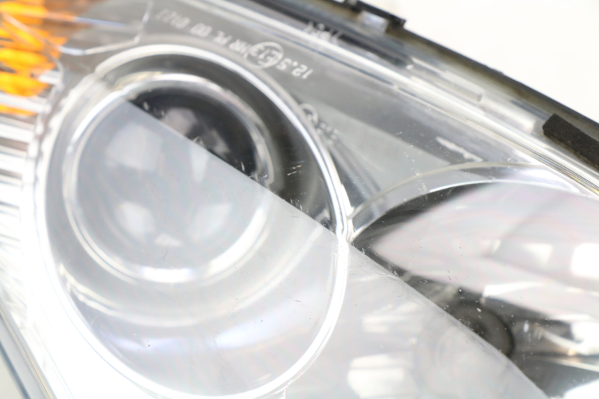 photo de FANALE ANTERIORE SINISTRO PEUGEOT SATELIS COMPRESSOR K15 125 (2006 - 2009) - Zoom sullo stato d'uso