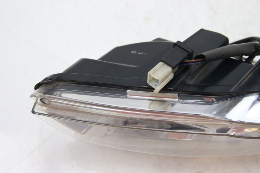 photo de FANALE ANTERIORE SINISTRO PEUGEOT SATELIS 125 (2006 - 2009) - Altra vista dell'articolo