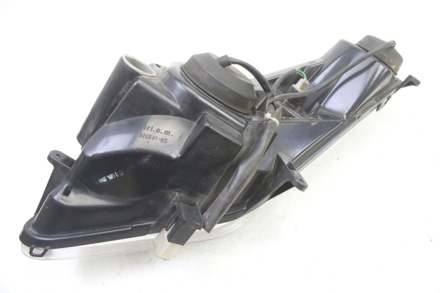 photo de FARO ANTERIORE SINISTRA PEUGEOT SATELIS 250 (2006 - 2012) - Dettagli dei punti di fissaggio