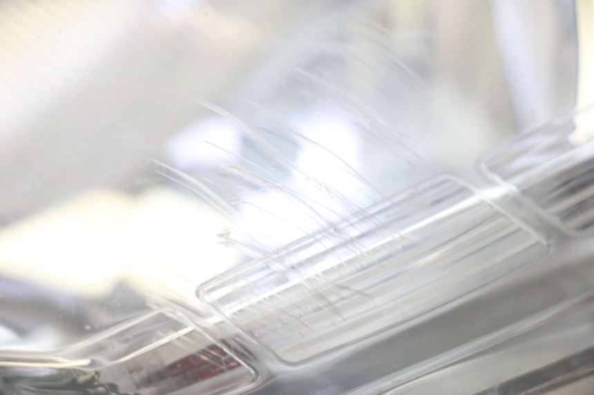 photo de FANALE ANTERIORE SINISTRO PEUGEOT SATELIS 125 (2010 - 2012) - Primo piano tecnico