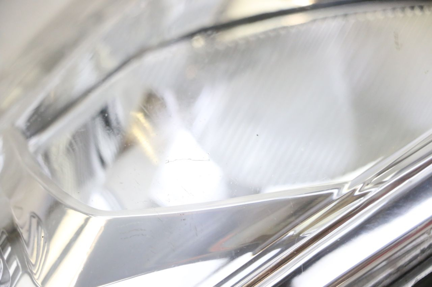 photo de FANALE ANTERIORE SINISTRO PEUGEOT SATELIS 125 (2013 - 2018) - Zoom sullo stato d'uso