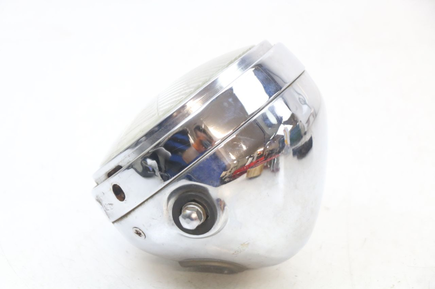 photo de FARO ANTERIORE SUZUKI GN 125 (1997 - 2000) - Zoom sullo stato d'uso