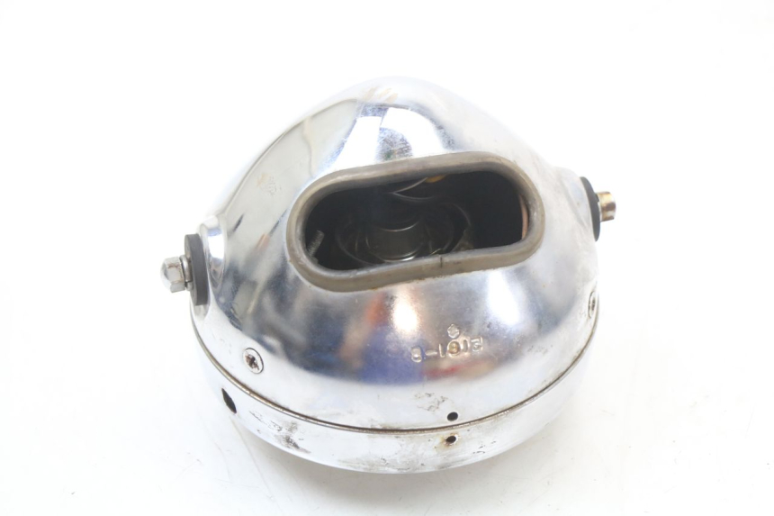 photo de FARO ANTERIORE SUZUKI GN 125 (1997 - 2000) - Primo piano tecnico