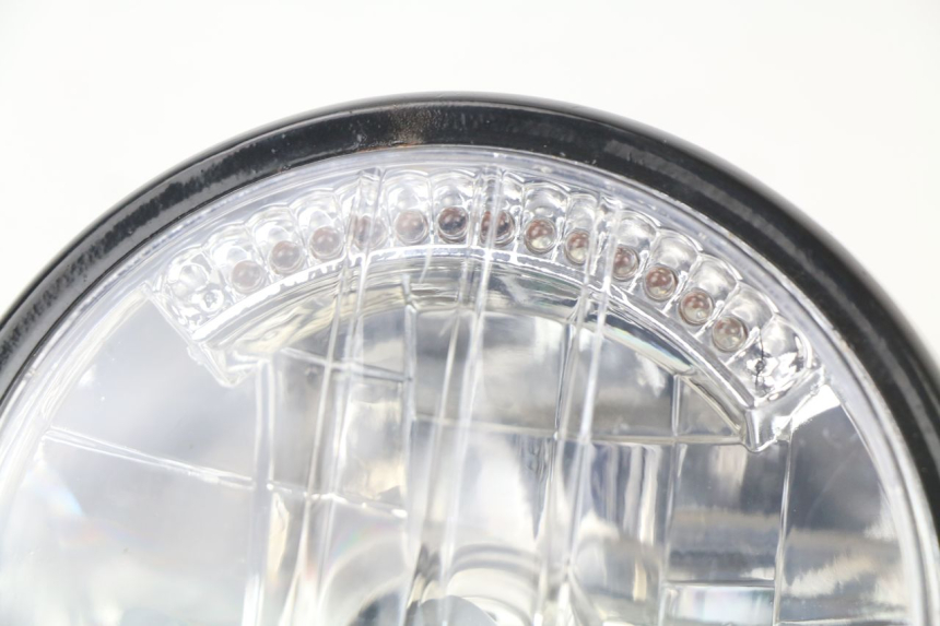 photo de FARO ANTERIORE SUZUKI GSF N BANDIT 600 (1996 - 1999) - Caratteristiche distintive