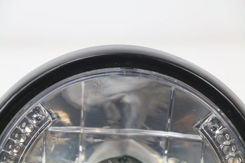 photo de FARO ANTERIORE SUZUKI GSF N BANDIT 600 (1996 - 1999) - Primo piano ad alta risoluzione