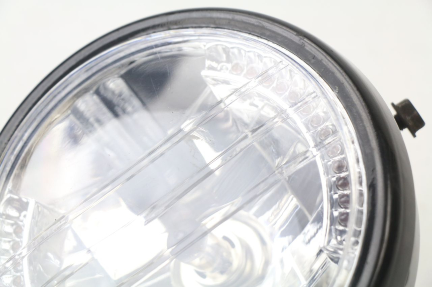 photo de FARO ANTERIORE SUZUKI GSF N BANDIT 600 (1996 - 1999) - Zoom sullo stato d'uso