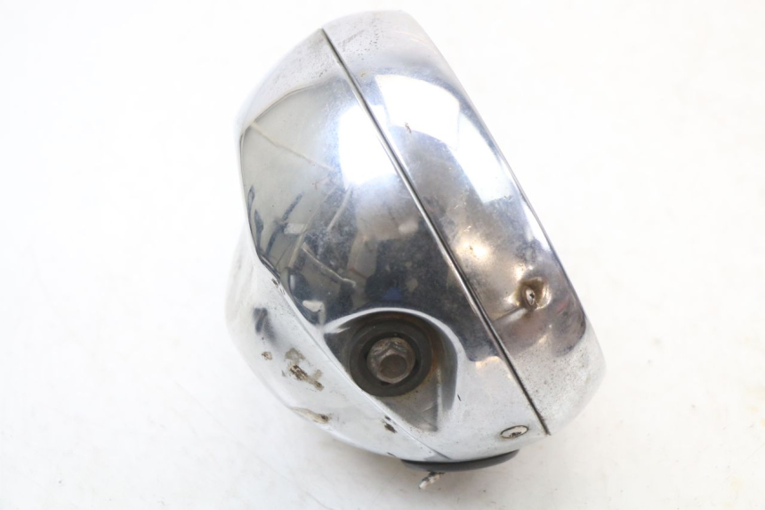 photo de FARO ANTERIORE SUZUKI GSX E 250 (1982 - 1983) - Zoom sullo stato d'uso