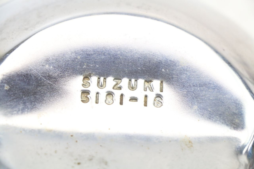 photo de FARO ANTERIORE SUZUKI GSX E 250 (1982 - 1983) - Primo piano tecnico