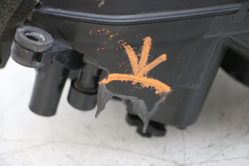 photo de FARO ANTERIORE SUZUKI GSXR GSX-R 1000 (2003 - 2004) - Marcature e riferimenti originali