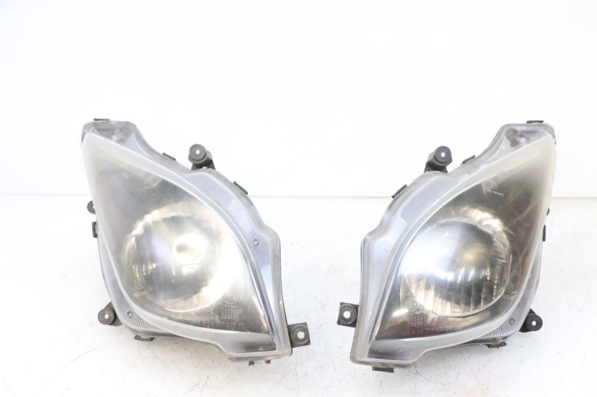photo de FARO ANTERIORE JM MOTORS GTS 125 (2015 - 2019) - Dettaglio del componente