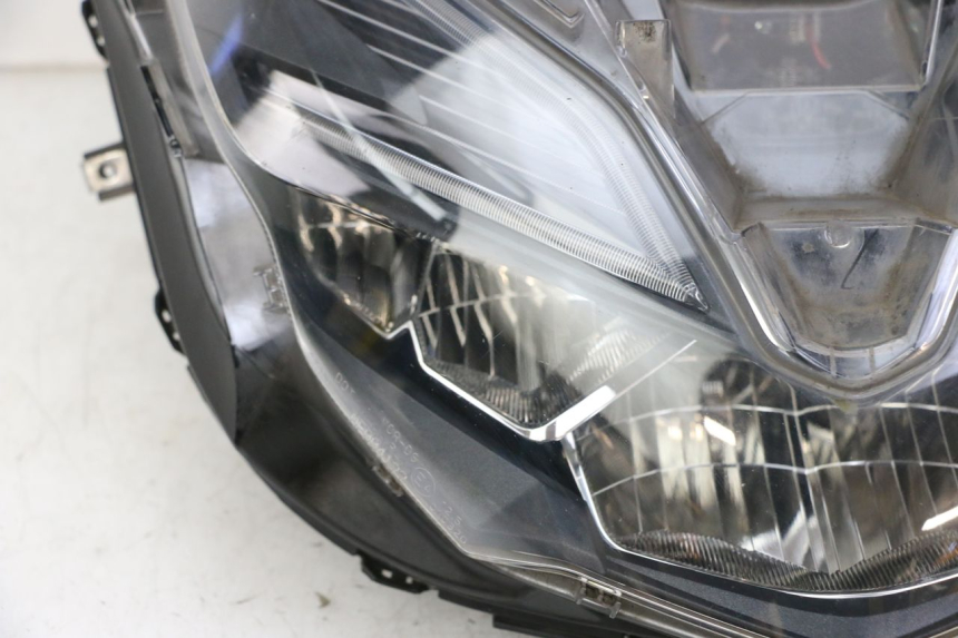 photo de FARO ANTERIORE HONDA FORZA 125 (2021 - 2025) - Ispezione visiva dettagliata