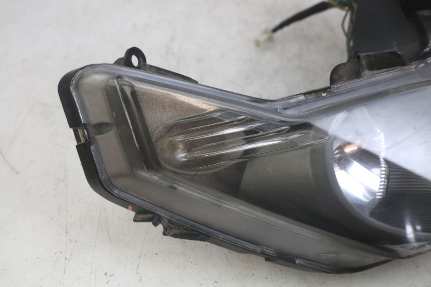 photo de FANALE ANTERIORE SYM JET SPORT XR 50 (2006 - 2015) - Zoom sullo stato d'uso