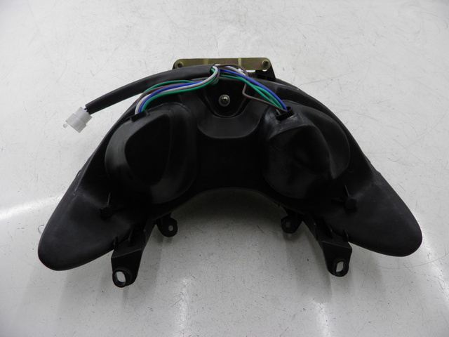 photo de FANALE ANTERIORE JM MOTOR S-MAX 125 (2010 - 2014) - Dettagli dei punti di fissaggio