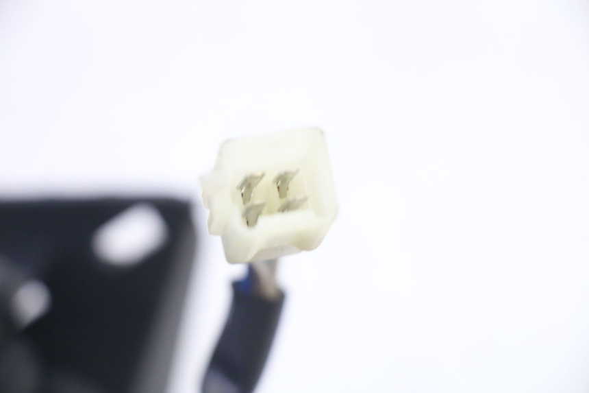 photo de FARO ANTERIORE KIDEN KD125-G 125 (2018 - 2022) - Stato della superficie e materiale