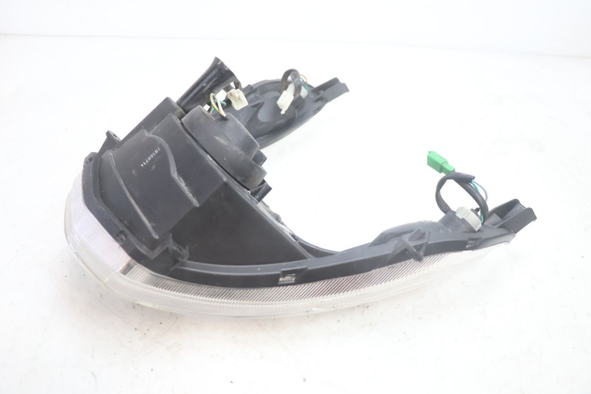 photo de FANALE ANTERIORE PEUGEOT KISBEE 2T 50 (2010 - 2017) - Stato della superficie e materiale